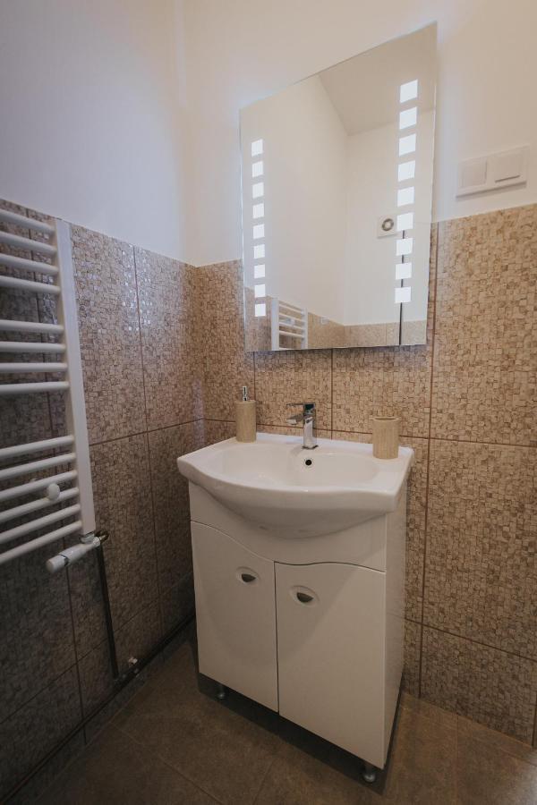 Gavri'S Classic Apartment ซีบิว ภายนอก รูปภาพ