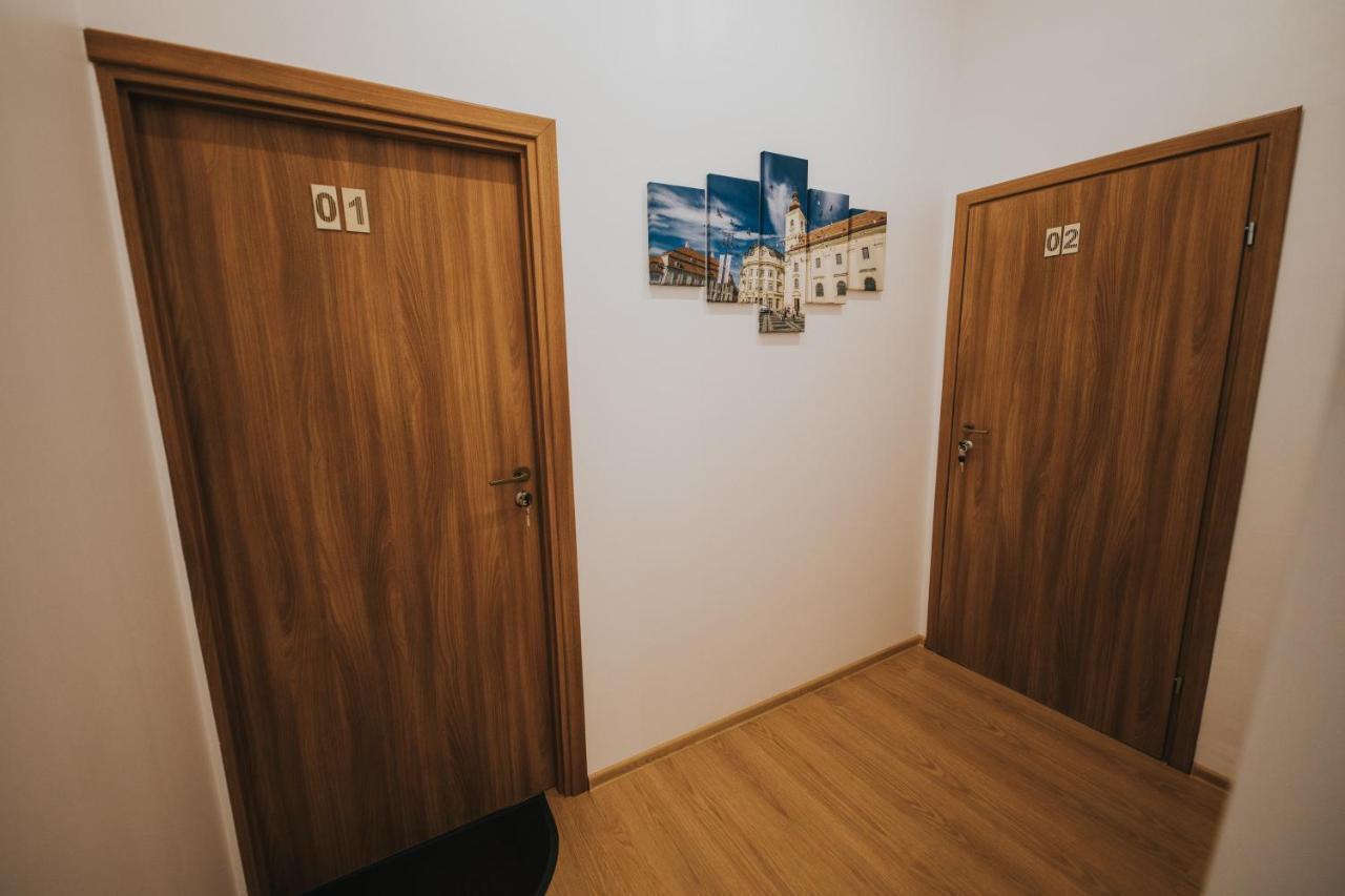 Gavri'S Classic Apartment ซีบิว ภายนอก รูปภาพ