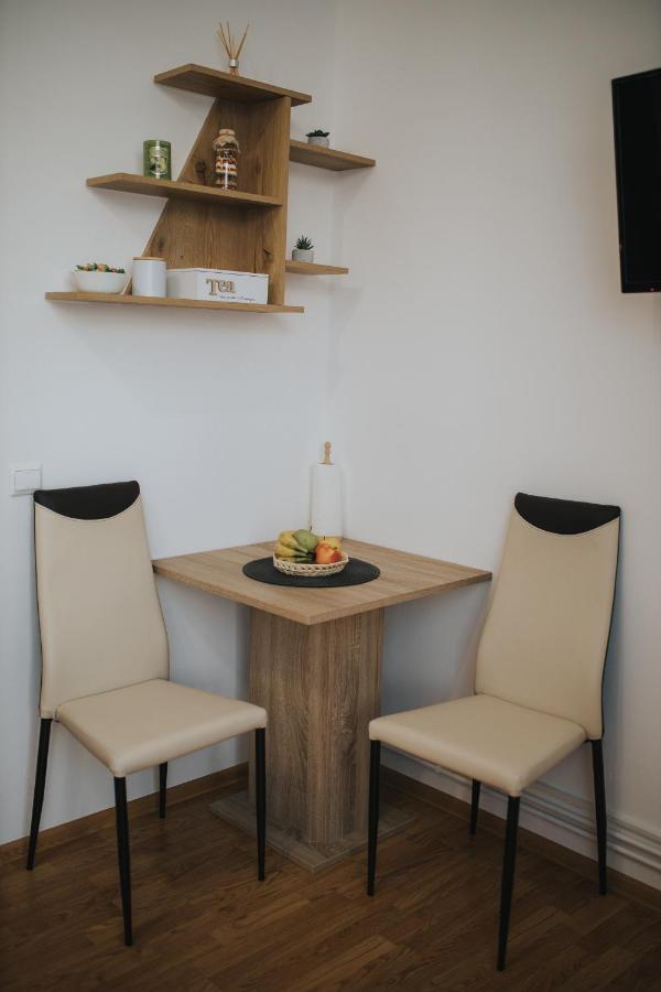 Gavri'S Classic Apartment ซีบิว ภายนอก รูปภาพ